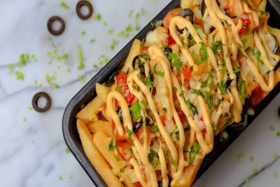 SMALL CHICKEN PIZZA FRIES